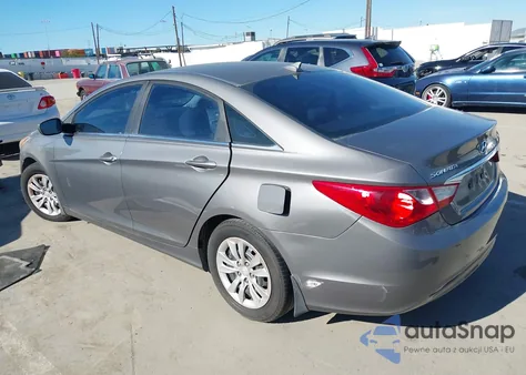 2013 Hyundai Sonata Gls z USA, uszkodzony, nr VIN 5NPEB4AC5DH520543